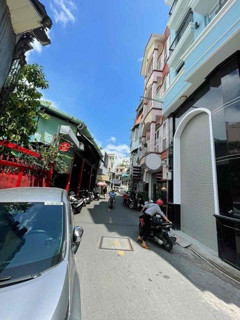 Cho thuê lại mặt bằng nhà mặt tiền Hoa Đào, P.2, Phú Nhuận